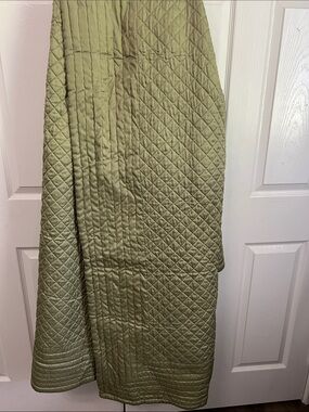 Source Unknown Olive Green Quilted Satin Cover-91 inch by 84 inches